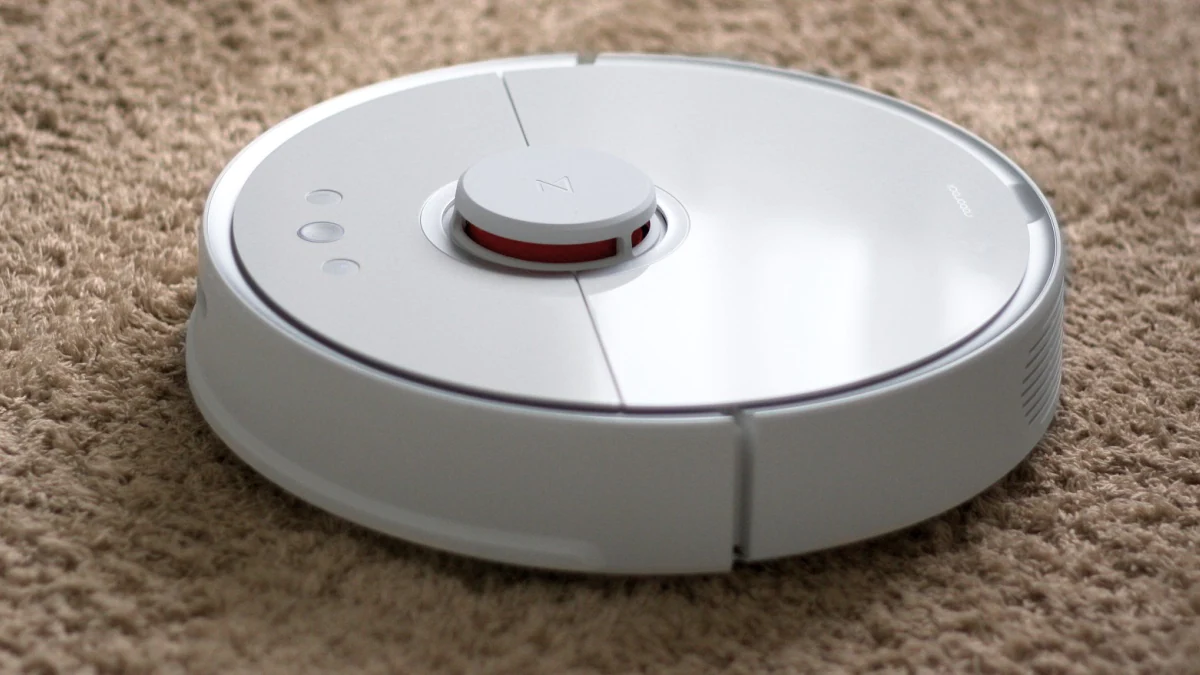 Robot Vacuum Cleaners vs Handheld Vacuum Cleaners: Which Is Better for You?